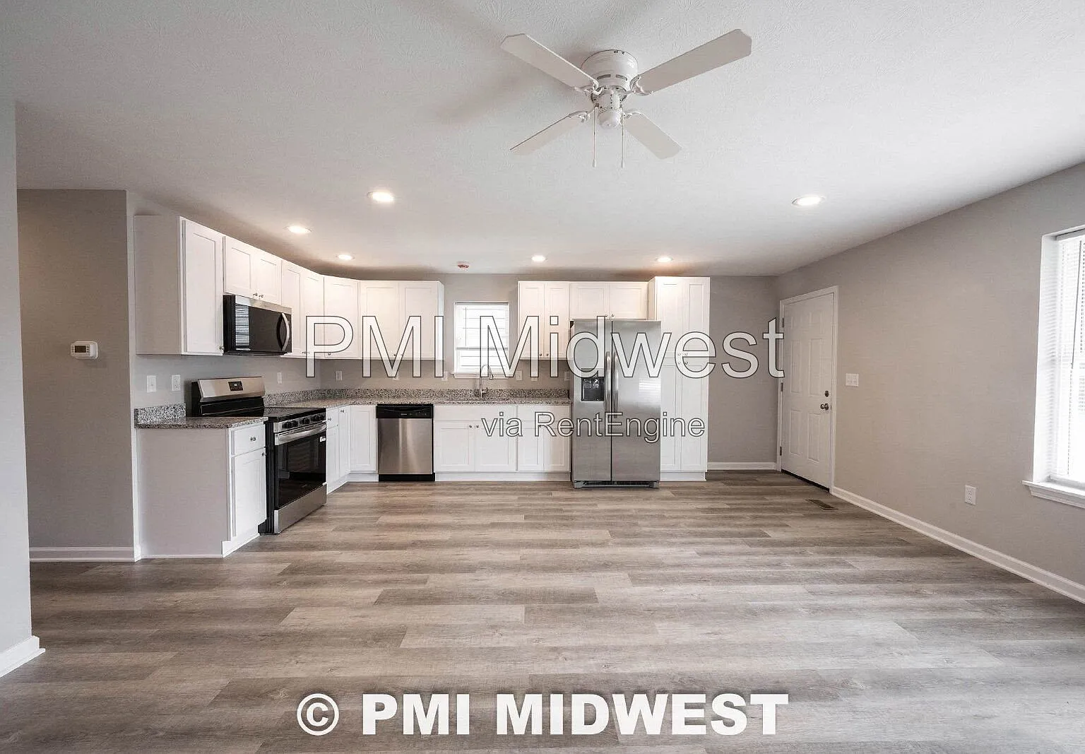 3 bed, 2.0 bath, 1350 sqft, $1,699 — Photo 2