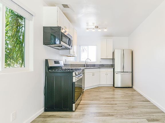 3rd image of 2320-2322 Ocean Ave