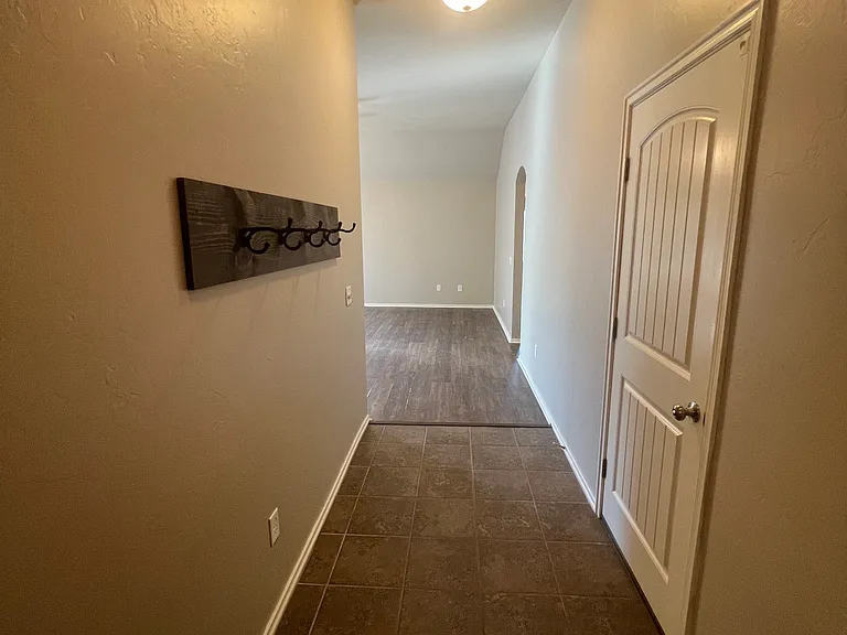 18509 Agua Dr — Photo 2