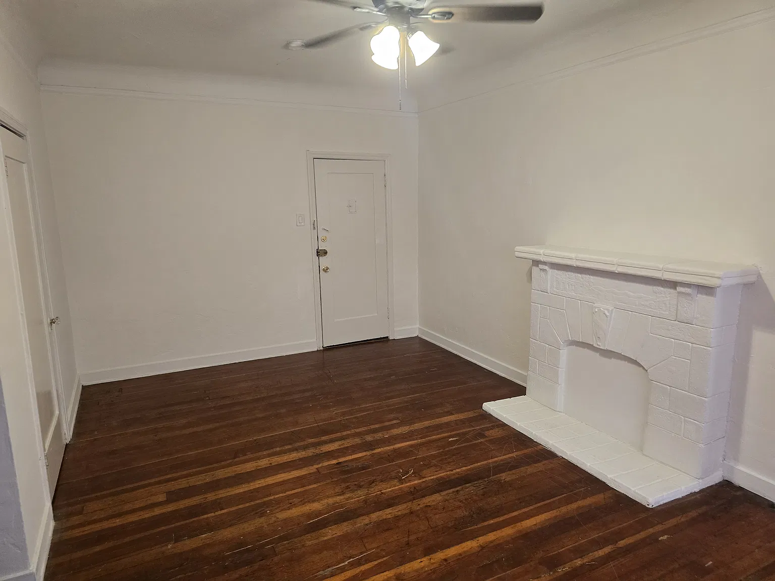642 S Cochran Ave — Photo 3