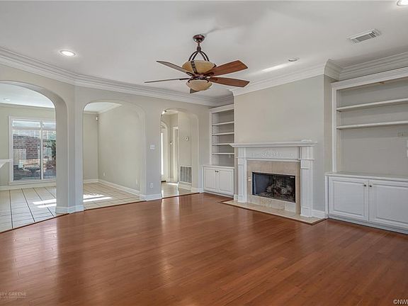 4th image of 10111 Autumn Oaks Ln