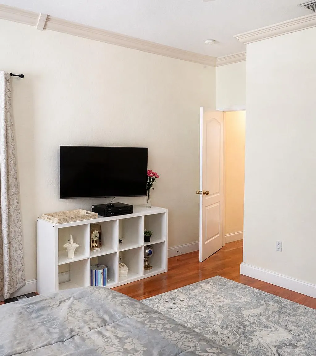 2 bed, 2.0 bath, 1800 sqft, $1,364 — Photo 4