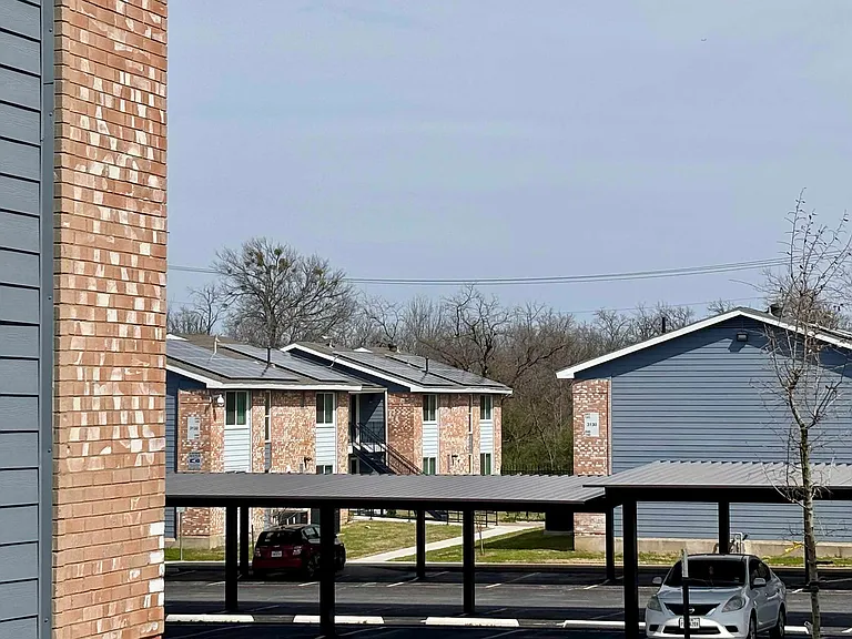 Marine Park Apartments — Photo 23