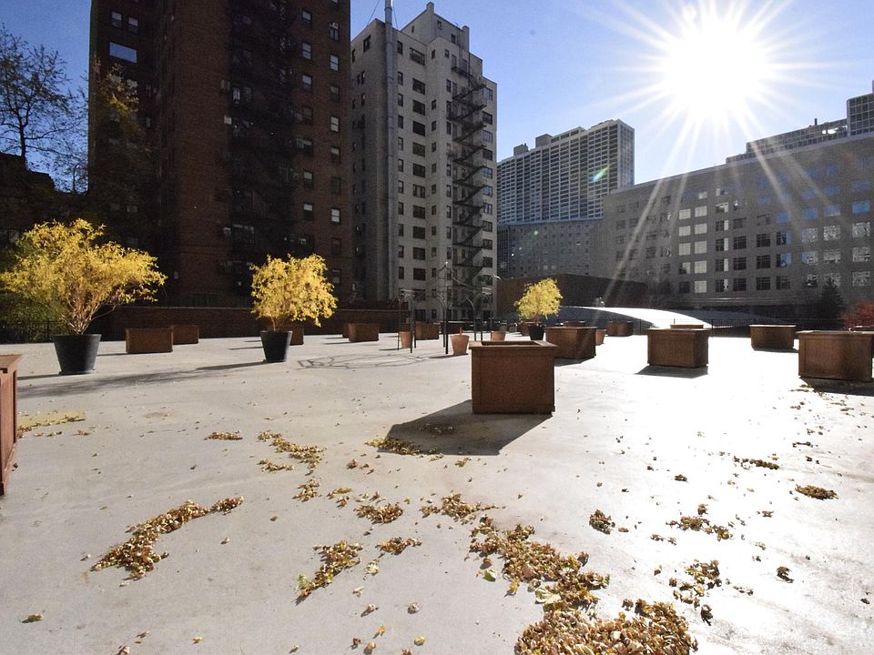 1st image of 360 W Oakdale Ave #801