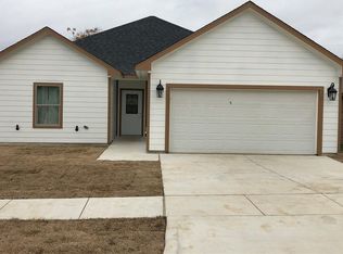 1005 E Powell Ave, Fort Worth, TX 76104