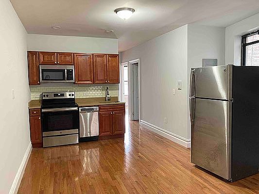 1st image of 18 Saint Nicholas Pl APT 2G