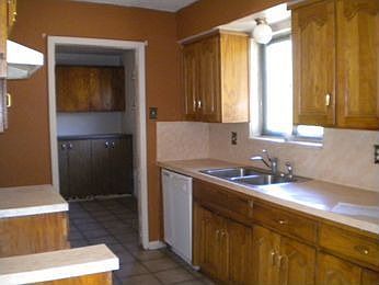 5th image of 8877 Kate St