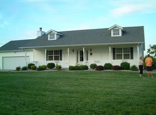 9635 E Kirsch Rd, Saint Jacob, IL 62281