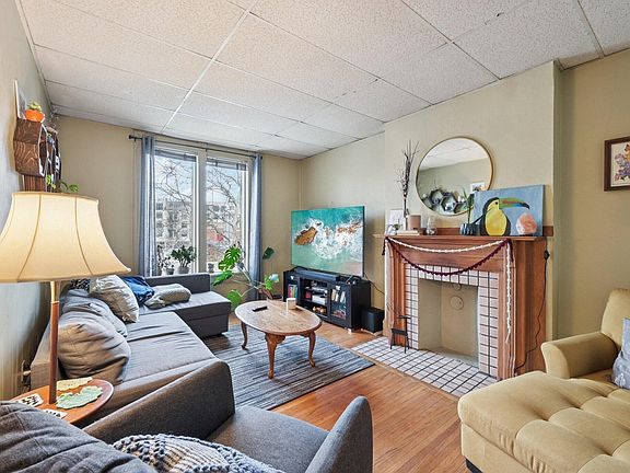 2nd image of 758 Neil Ave