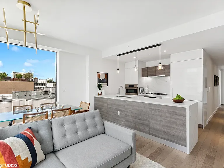 505 W 43rd St #12H — Photo 3