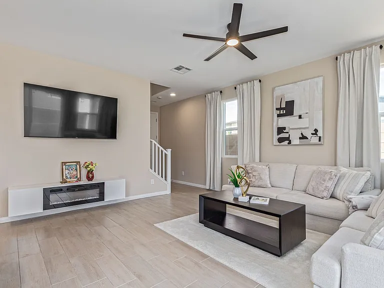 10212 Starlit Canyon Ct — Photo 7