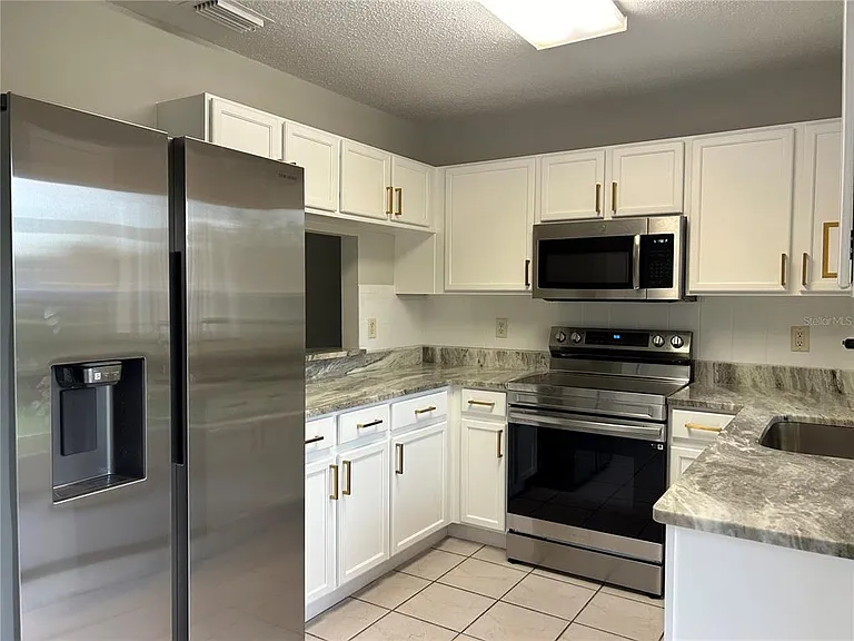 1727 Fluorshire Dr — Photo 11