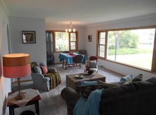 1540 S Calhoun Rd, New Berlin, WI 53151