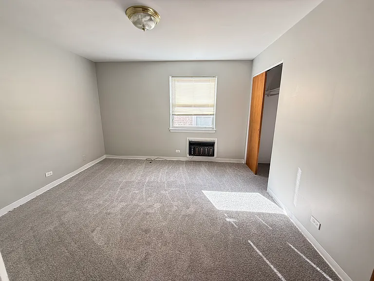 2644 W Balmoral Ave #2 — Photo 8