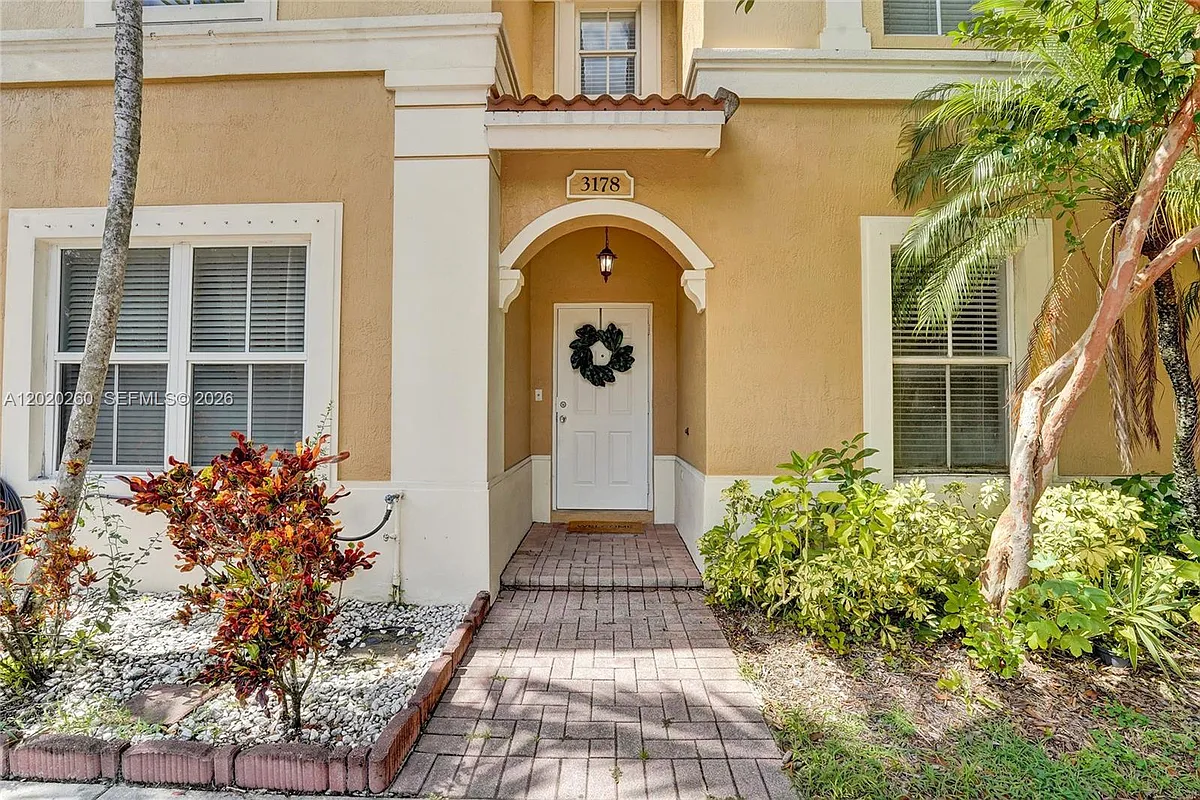 Building Photo - 3178 SW 128th Ter #147