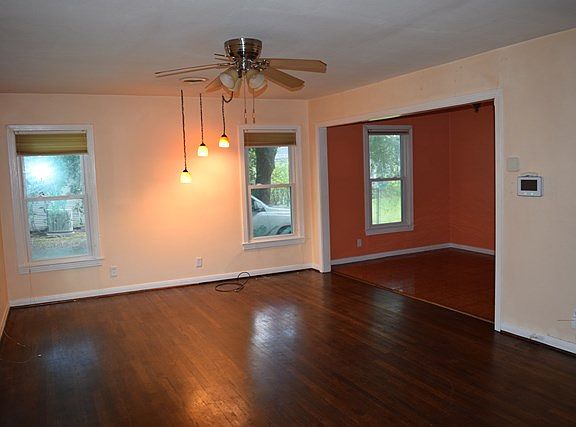 2nd image of 2308 W Lucas Dr