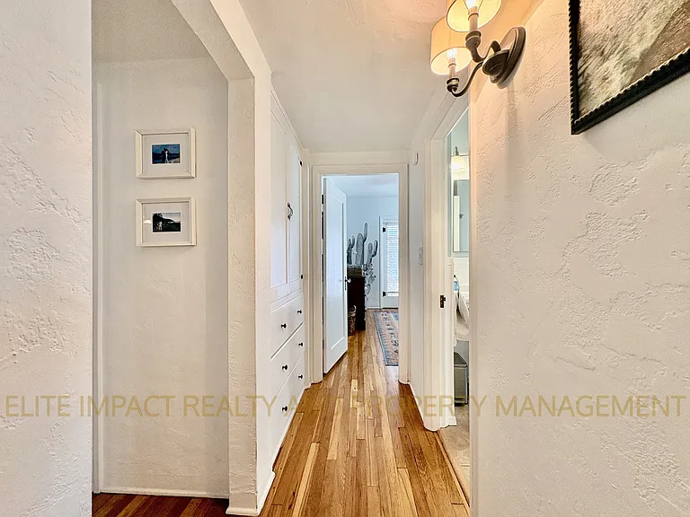 1718 E Grant Rd — Photo 17