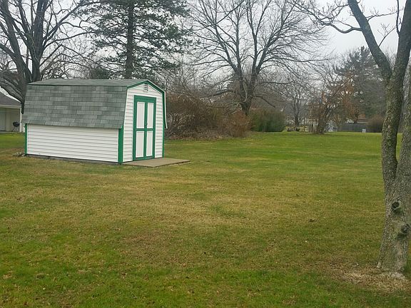 2nd image of 926 Monterey Ave