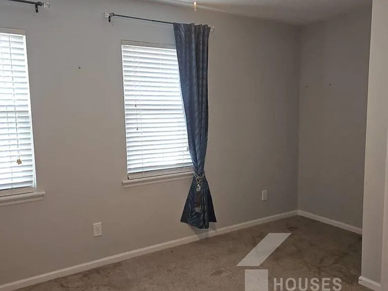 553 Memorial Drive Ext #X — Photo 10