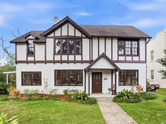 3rd image of 2201 Myrtle Ave