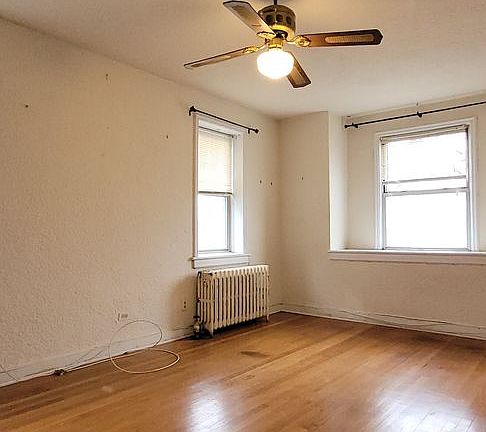 3rd image of 208 N Kensico Ave APT 5