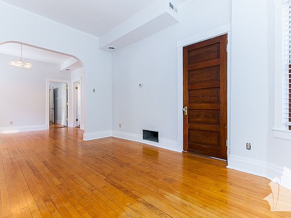 2nd image of 3518 N Seeley Ave #1