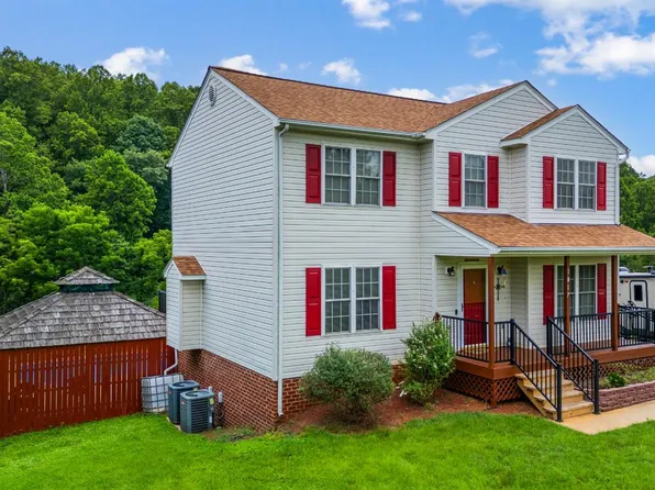 1017 Pokeys Creek Rd, Lynchburg, VA 24503