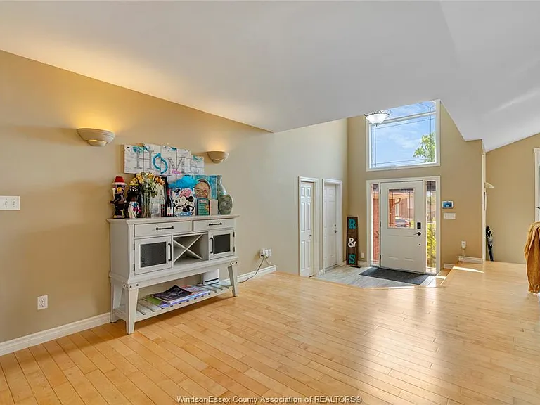 80 Whelan Dr #MAIN — Photo 6