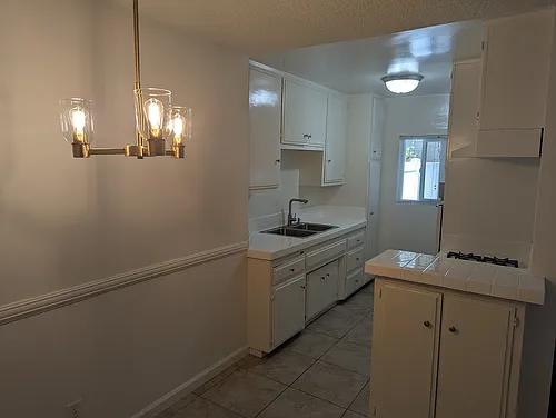 3756 Clarington Ave #5 Photo 1 3756 Clarington Ave #5 Photo 1