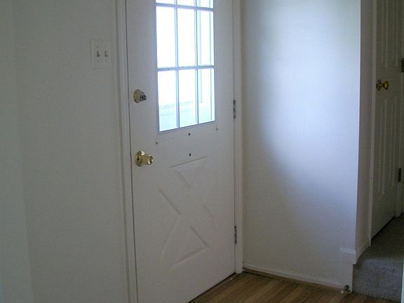 4th image of 1410 Bassett Ct