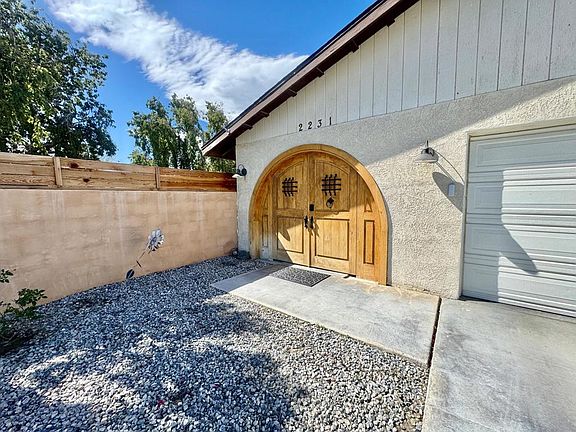 2nd image of 2231 N Los Alamos Rd