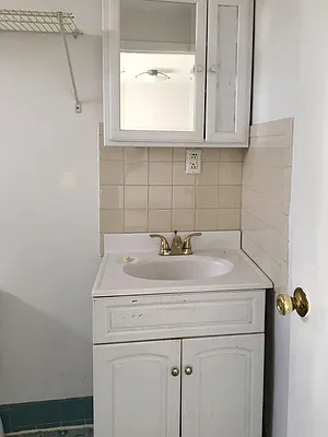 Rented by Awaye Realty Management LLC | media 23