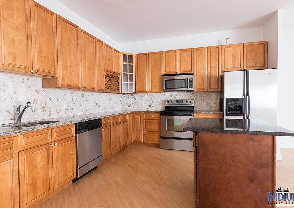 1st image of 651 Park Ave #211