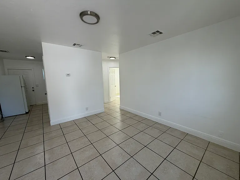 1021 Henrietta Ave #3 — Photo 8