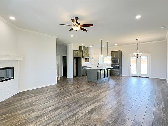 3rd image of 9300 SW 45th Ct