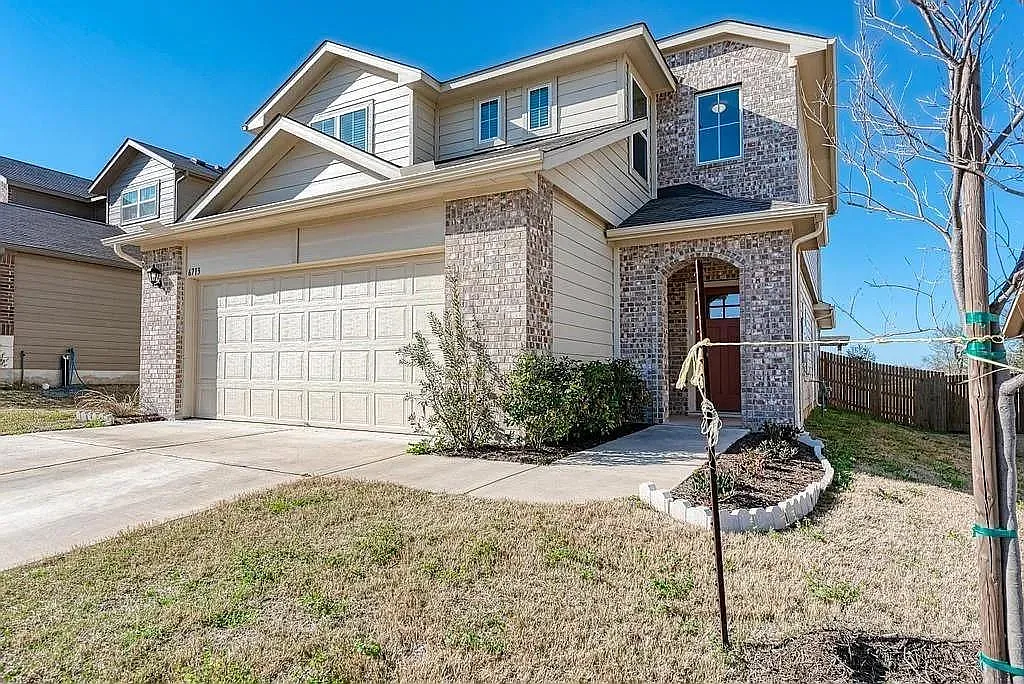 3 bed, 1795 sqft, $2,200 — Photo 1