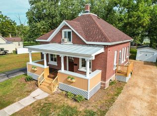 717 W State St, Mauston, WI 53948