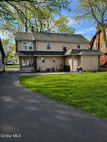 2nd image of 1038 Brierwood Boulevard