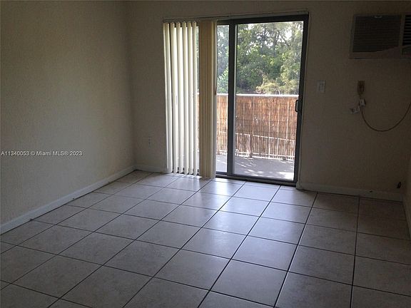 4th image of 1777 Venice Ln APT 233