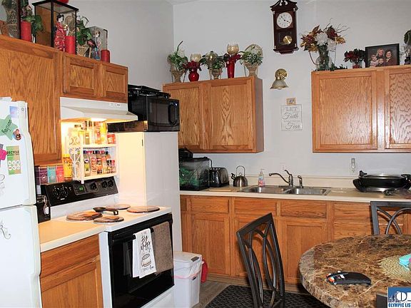 2nd image of 520 S Race St #518