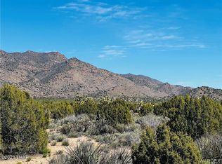 3290 S Gold Mine Rd, Yucca, AZ 86438