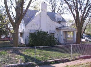 211 E Nassau Ave, Holyrood, KS 67450