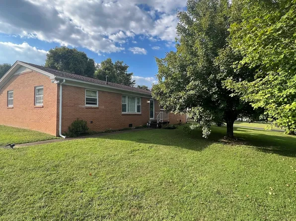 1313 Jackson Dr, Pulaski, TN 38478