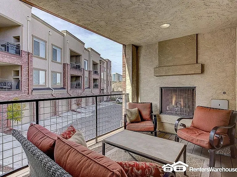 301 Inverness Way S — Photo 21
