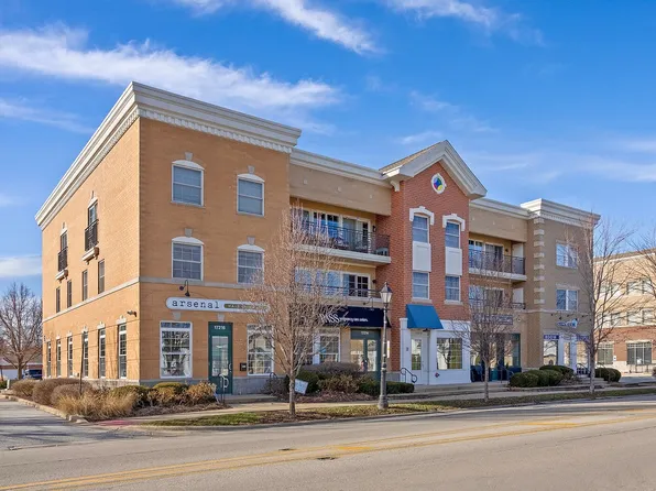 17212 Oak Park Ave Unit 2SE, Tinley Park, IL 60477