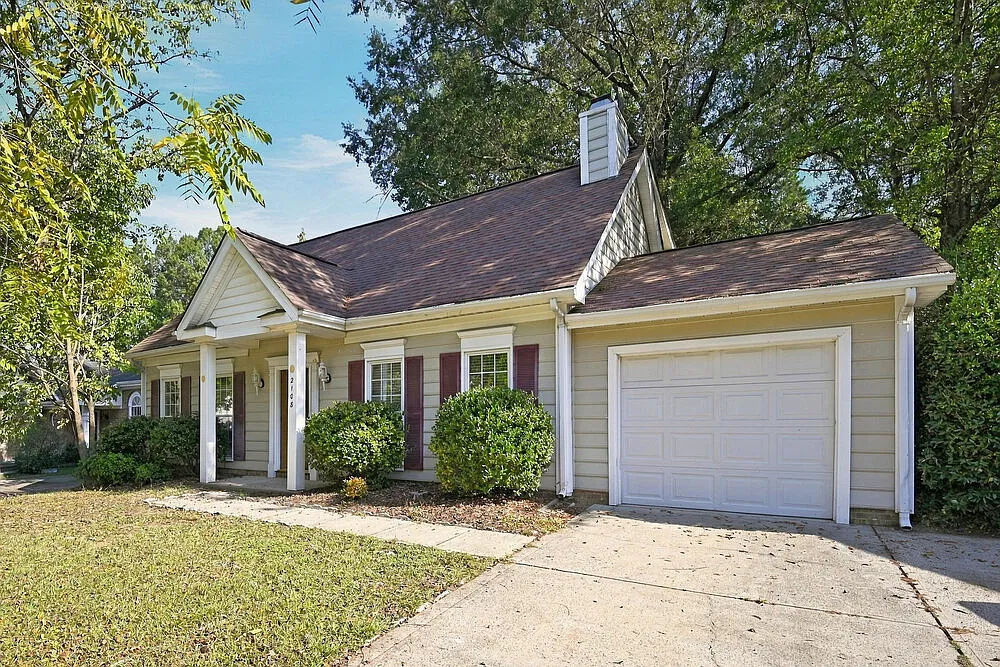 3 bed, 2.5 bath, 1496 sqft, $1,880 — Photo 4