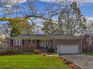 22 Archbridge Ln, Springfield, NJ 07081