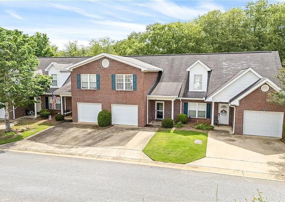 2428 E University Dr #304