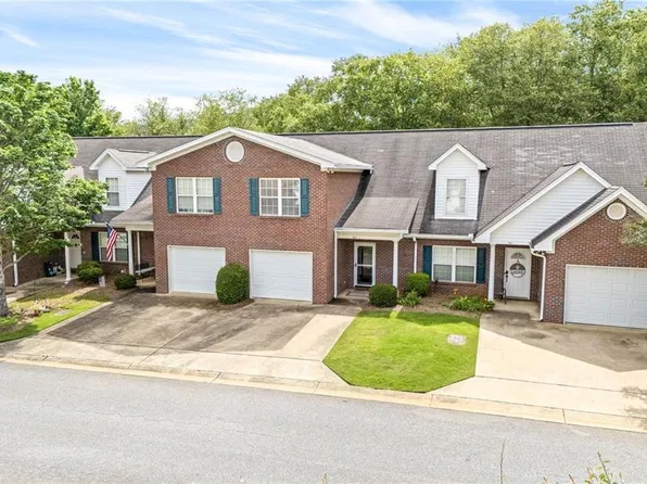 2428 E University Dr, Auburn, AL