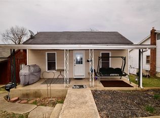 717 S 4th St, De Soto, MO 63020